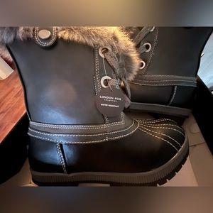London Fog Collection winter fur boots. water resistant women’s size 8u